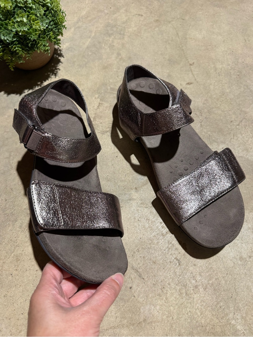 Vionic Marsala Metallic Sandals Women Size 9 Chocolate Brown Comfort Ankle Strap